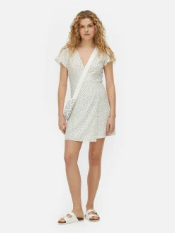 Vestido Mini Traçado Manga Capa